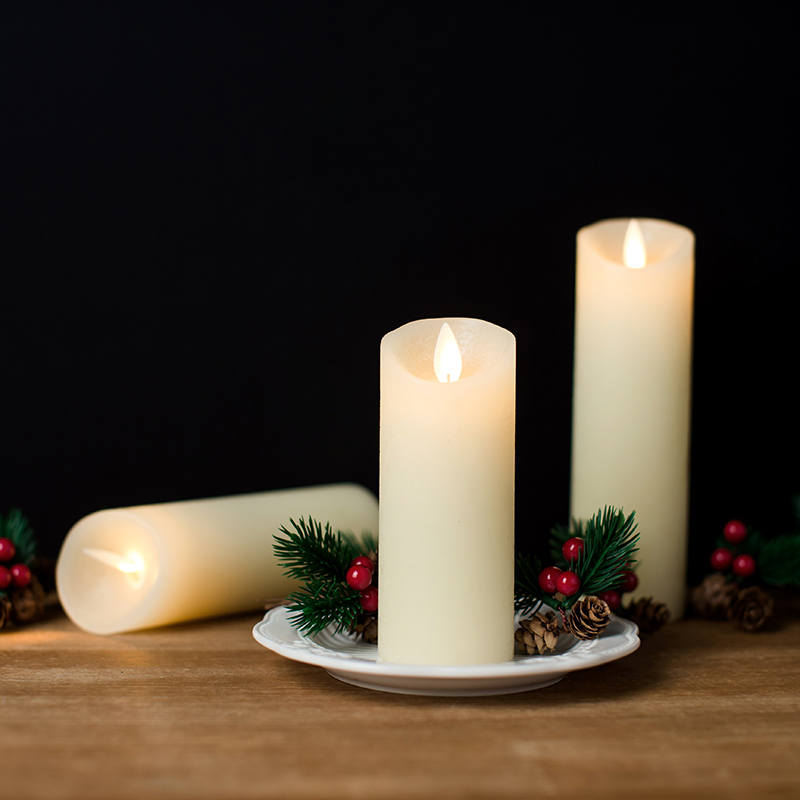 Confezione da 3 candele a colonna senza fiamma tremolanti color avorio