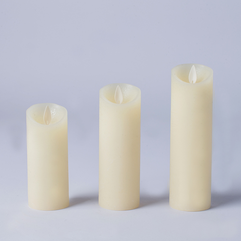 Confezione da 3 candele a colonna senza fiamma tremolanti color avorio