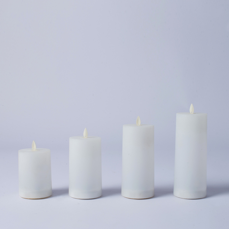 Set di 4 candele LED solari bianche