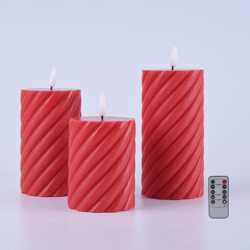 Confezione da 3 candele a colonna senza fiamma a spirale rossa